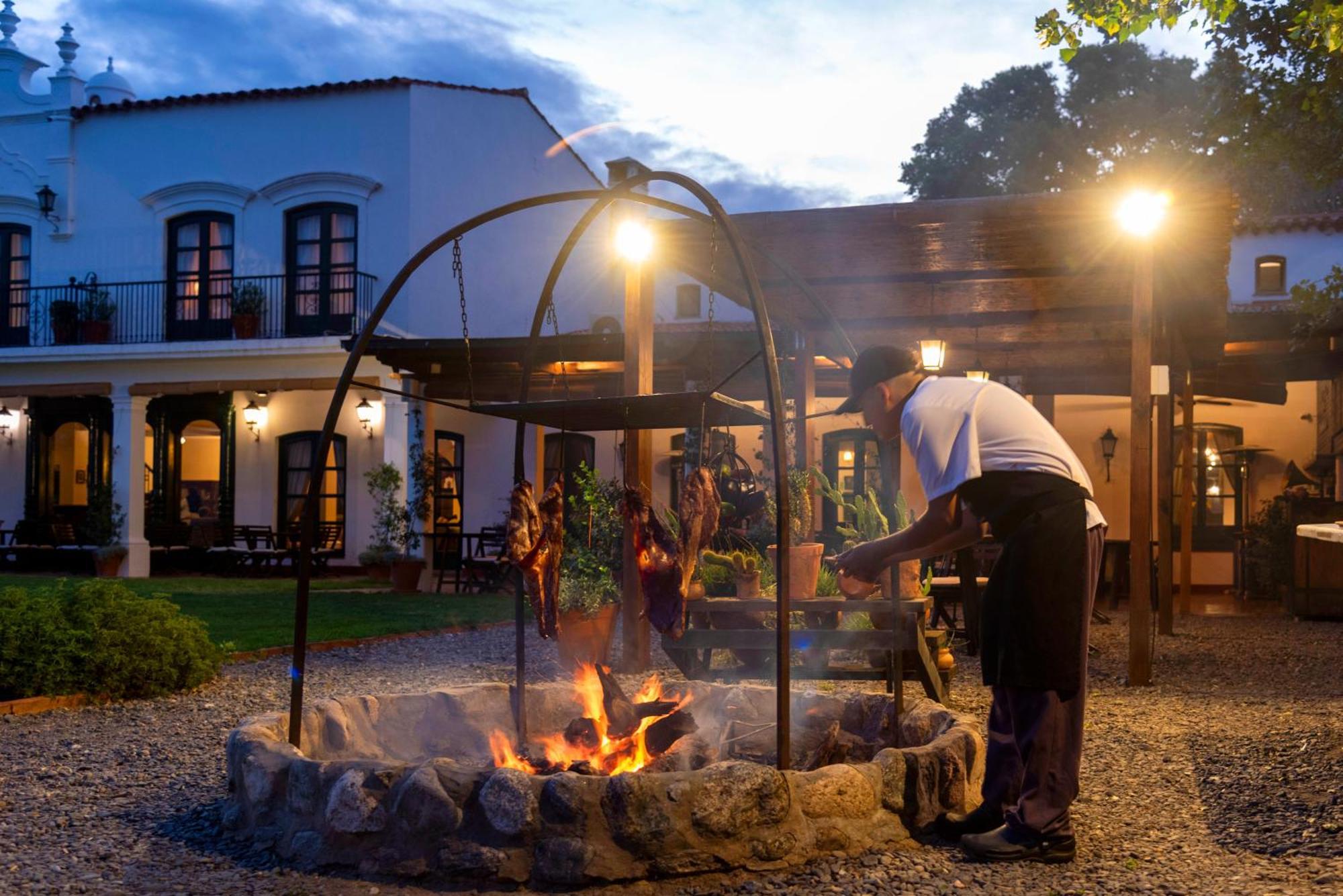Patios De Cafayate Hotel Bagian luar foto